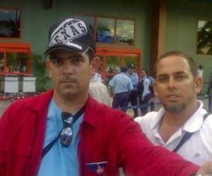 Con Jeovany Hernández a su salida del Aeropuerto tras severa requicia